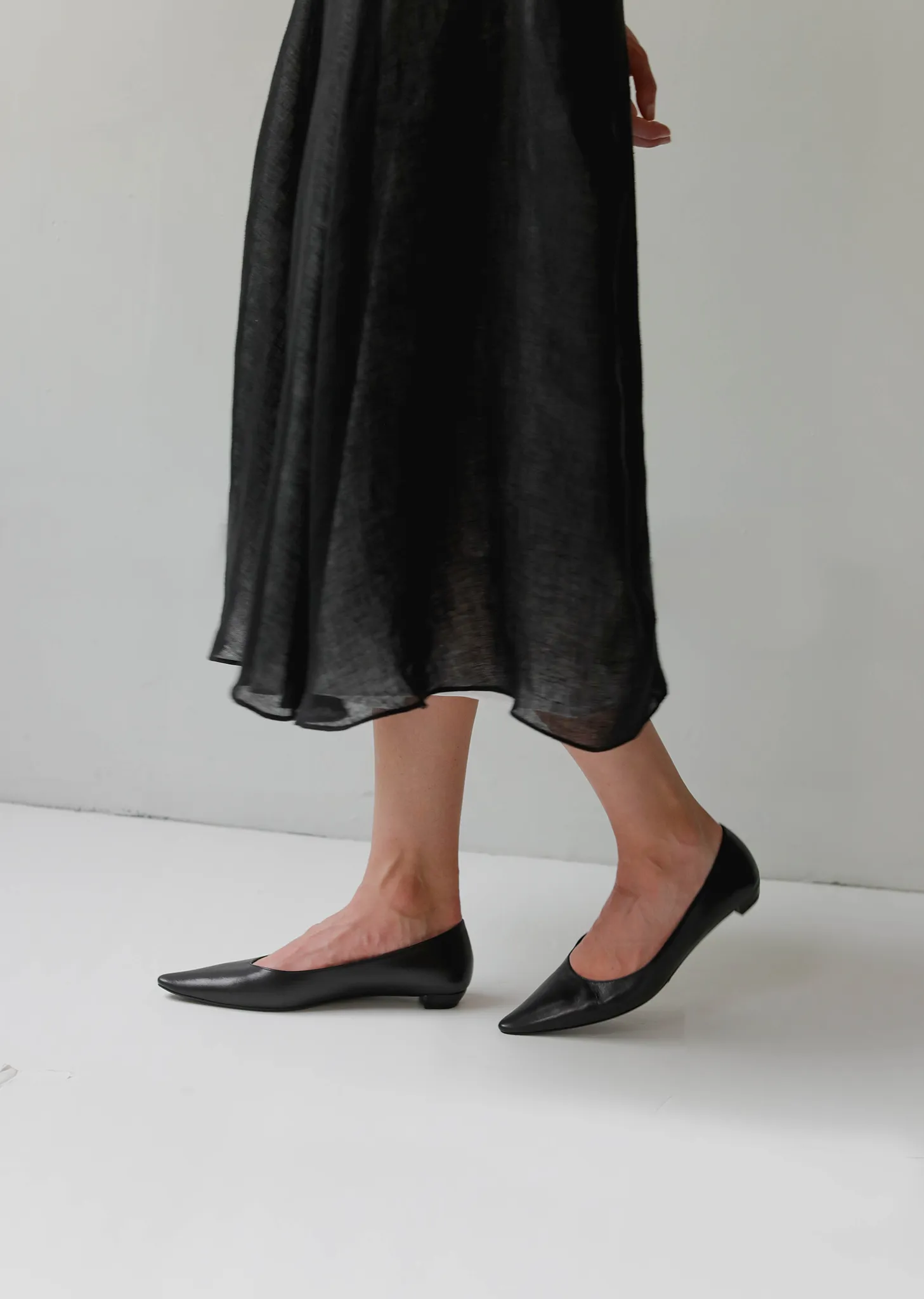 Claudette Flat — Black